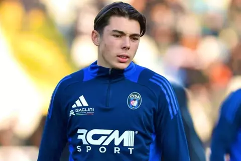 بوفون يحذر ابنه بعد ظهوره الأول: 30 دقيقة لا تصنع لاعب كرة قدم